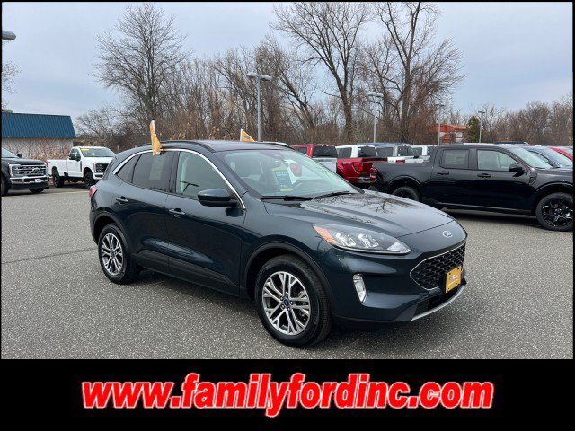 Certified 2022 Ford Escape SEL w/ Technology Package AWD/4WD image 1