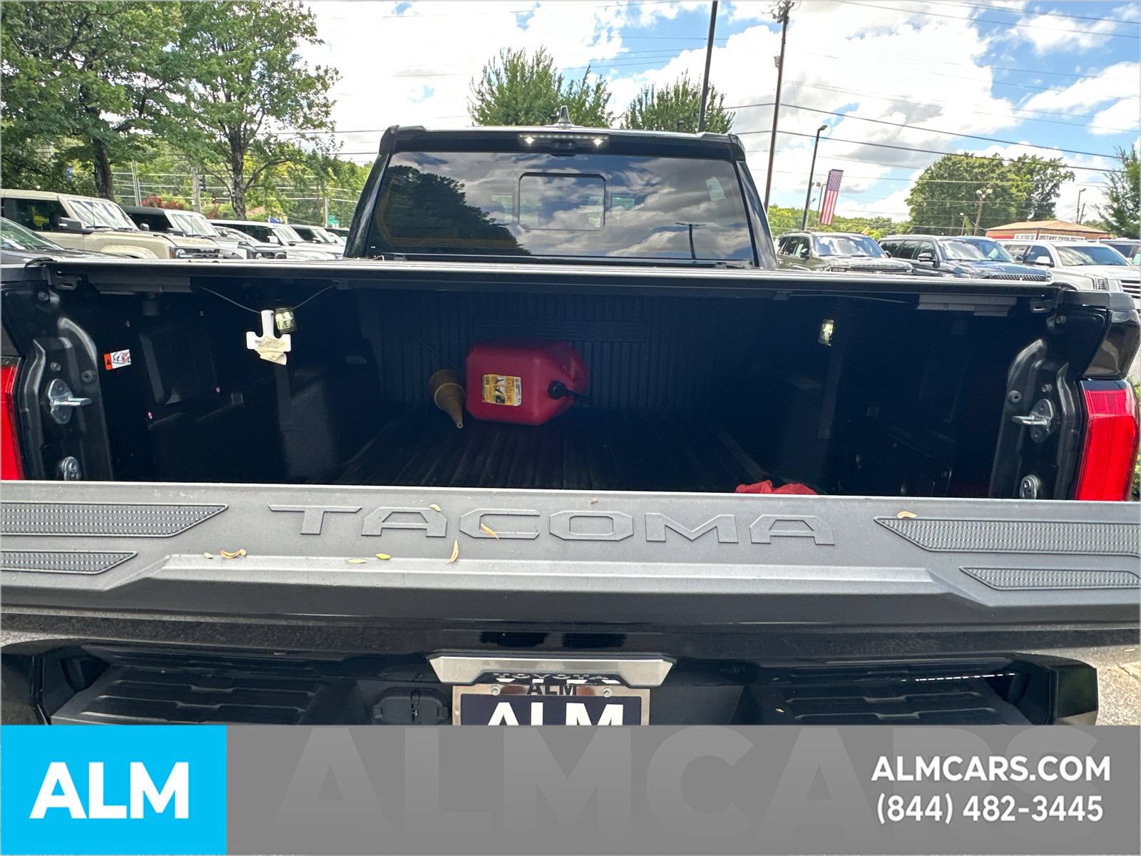 Used 2024 Toyota Tacoma Limited AWD/4WD image 21