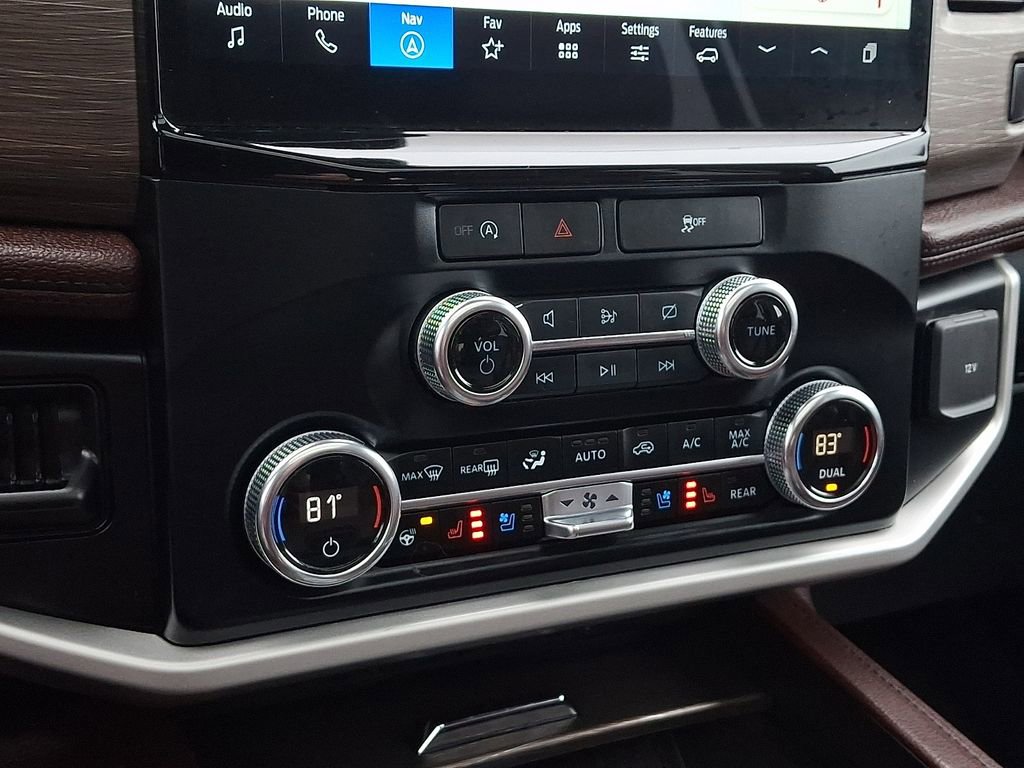 Certified 2024 Ford Expedition Limited image 17