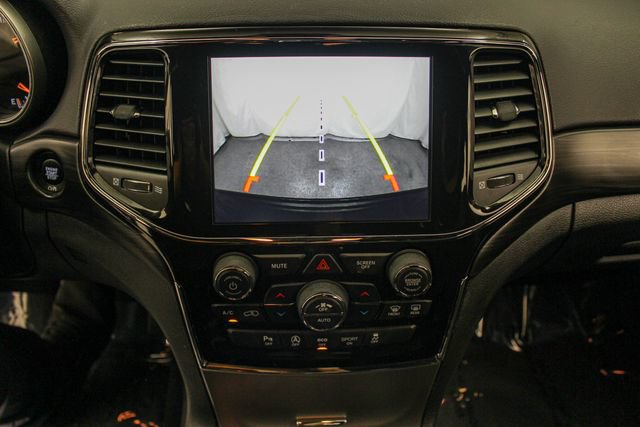 Used 2022 Jeep Grand Cherokee Laredo X AWD/4WD image 26