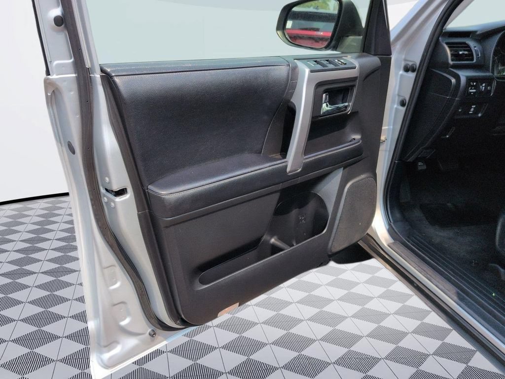 Used 2021 Toyota 4Runner SR5 RWD image 9