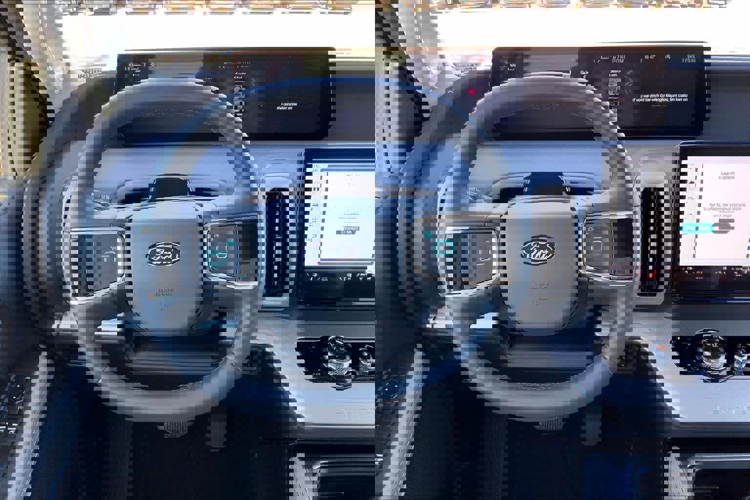 Certified 2025 Ford Expedition Active image 8