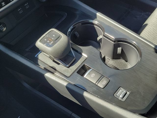 Used 2024 Nissan Rogue SV FWD image 11