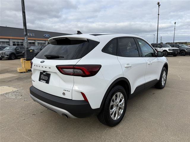 Certified 2025 Ford Escape Active AWD/4WD image 9