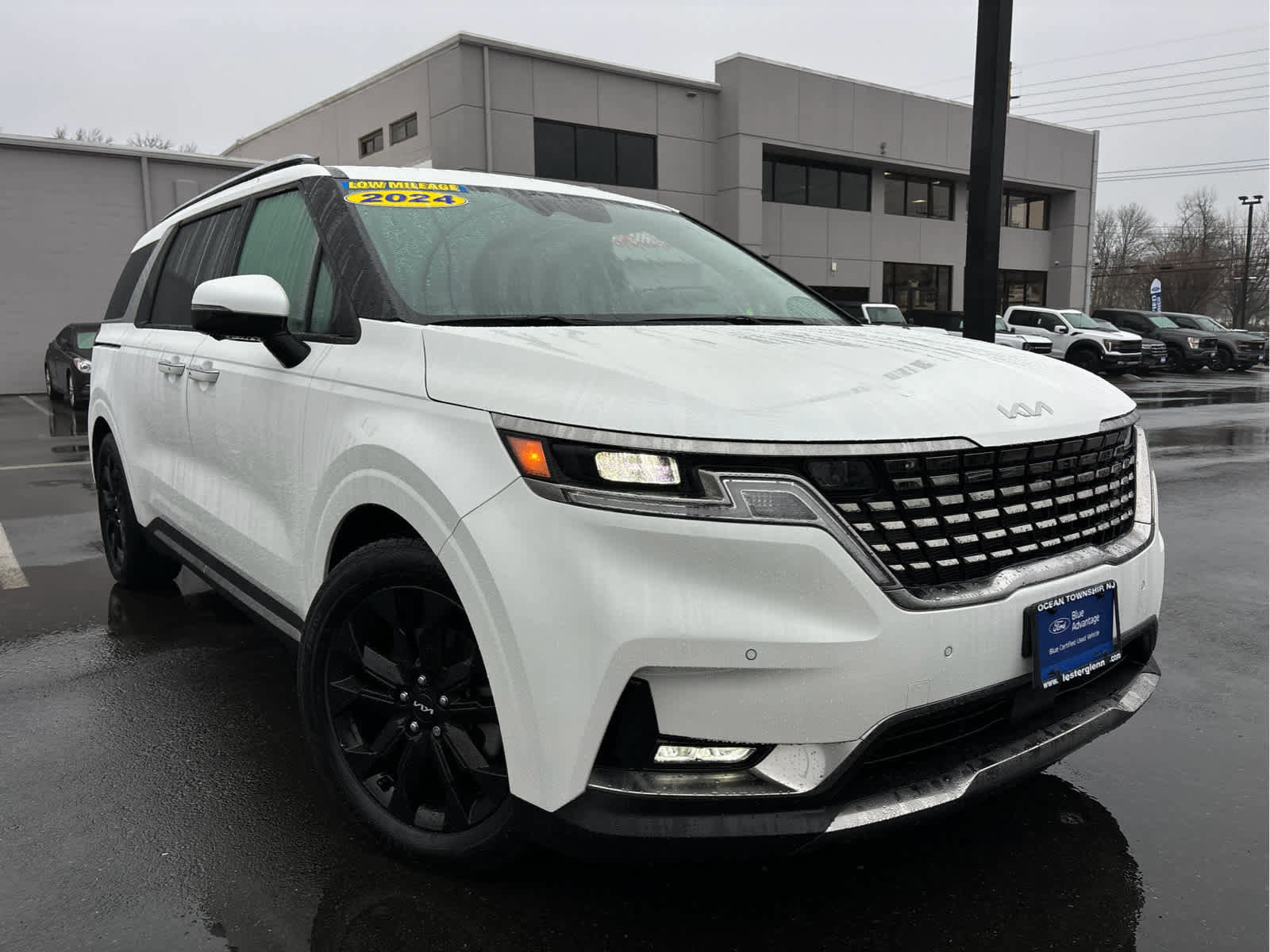 Used 2024 Kia Carnival SX image 8