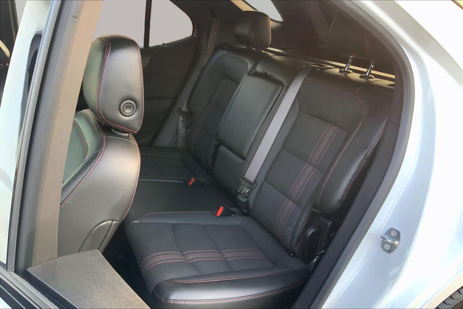 Used 2022 Chevrolet Equinox RS w/ LPO, Floor Liner Package FWD image 19