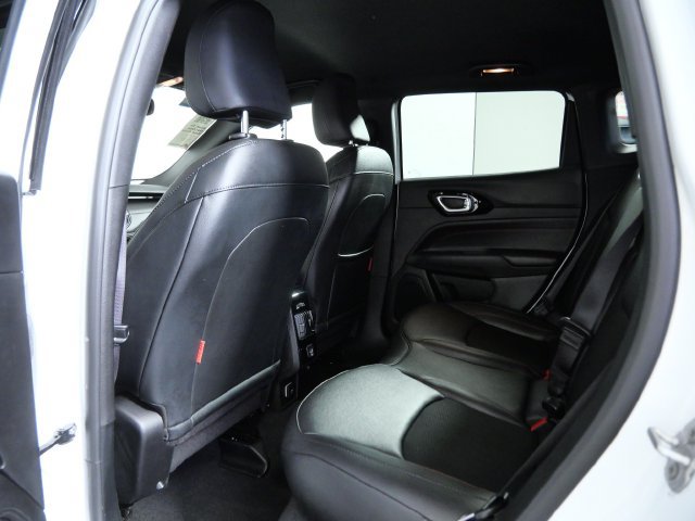 Used 2025 Jeep Compass Trailhawk AWD/4WD image 14