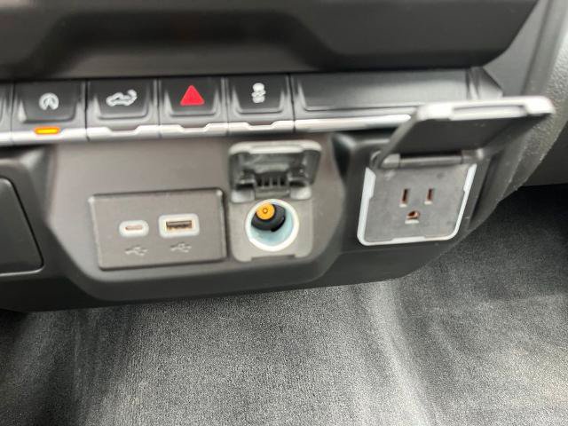 Used 2022 Chevrolet Silverado 1500 Custom AWD/4WD image 32