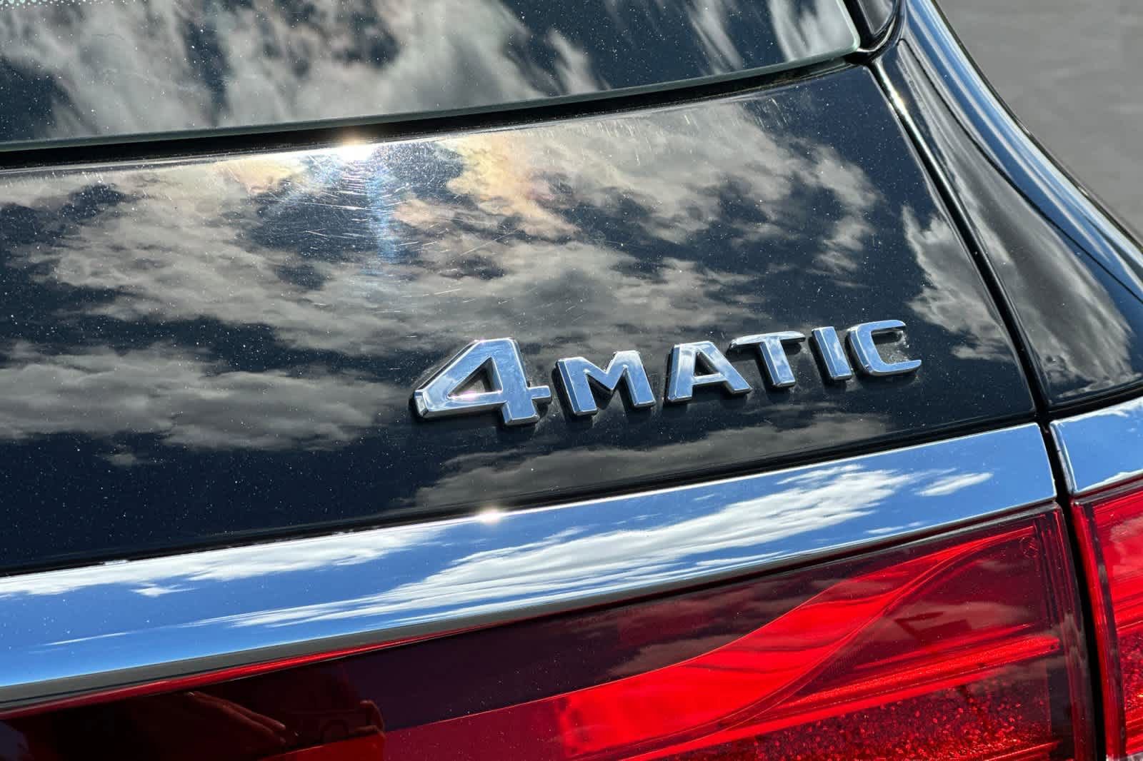 Used 2017 Mercedes-Benz E 400 4MATIC Wagon image 28