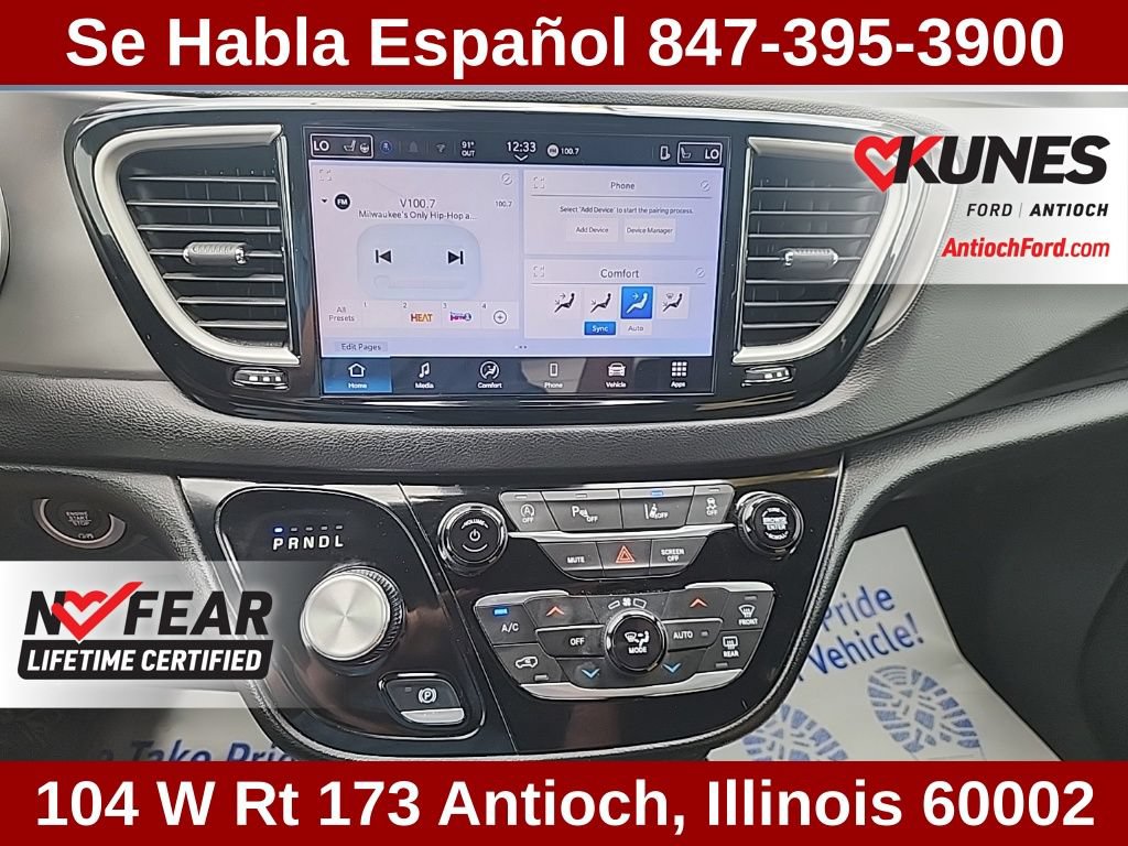 Used 2025 Chrysler Pacifica Select FWD image 26