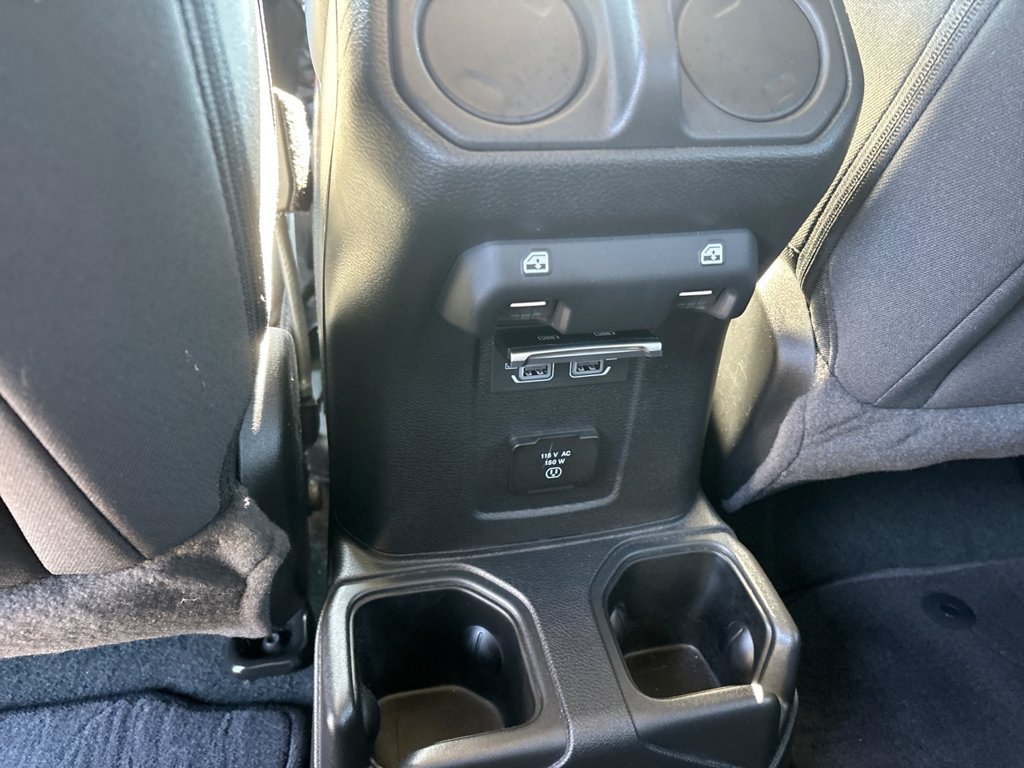 Used 2023 Jeep Wrangler Unlimited Sahara AWD/4WD image 21