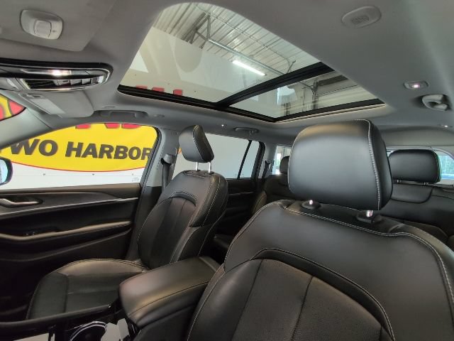 Used 2023 Jeep Grand Cherokee L Limited w/ Luxury Tech Group II AWD/4WD image 31