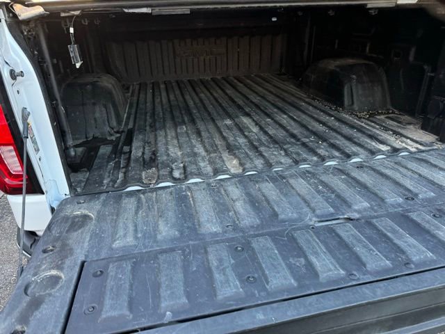 Used 2023 GMC Sierra 1500 SLT image 41