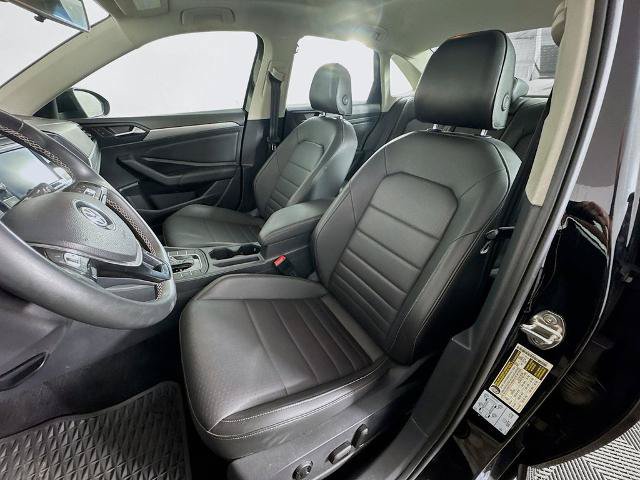 Used 2021 Volkswagen Jetta SE FWD image 11