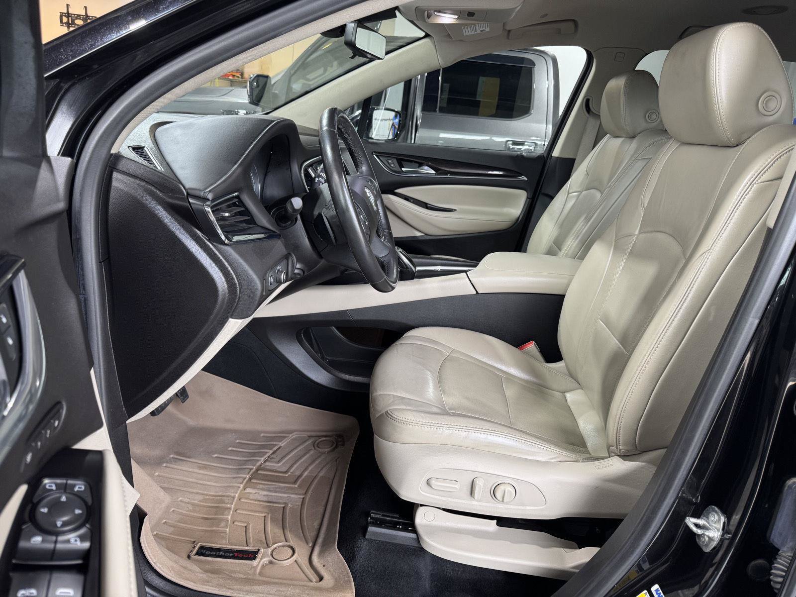 Used 2018 Buick Enclave Premium w/ LPO, Hit The Road Package AWD/4WD image 18