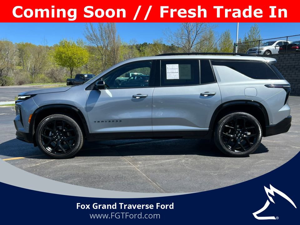 Used 2024 Chevrolet Traverse RS w/ LPO, Floor Liner Package AWD/4WD image 43