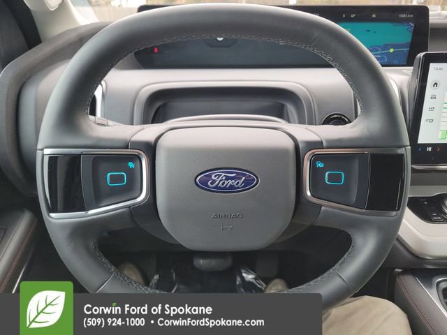 Certified 2025 Ford Expedition Active image 30