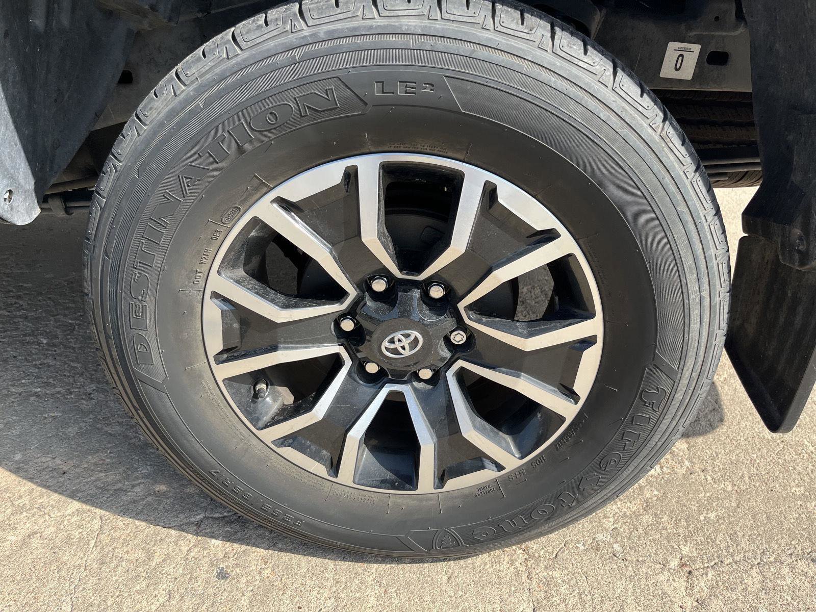 Used 2021 Toyota Tacoma TRD Off-Road image 9