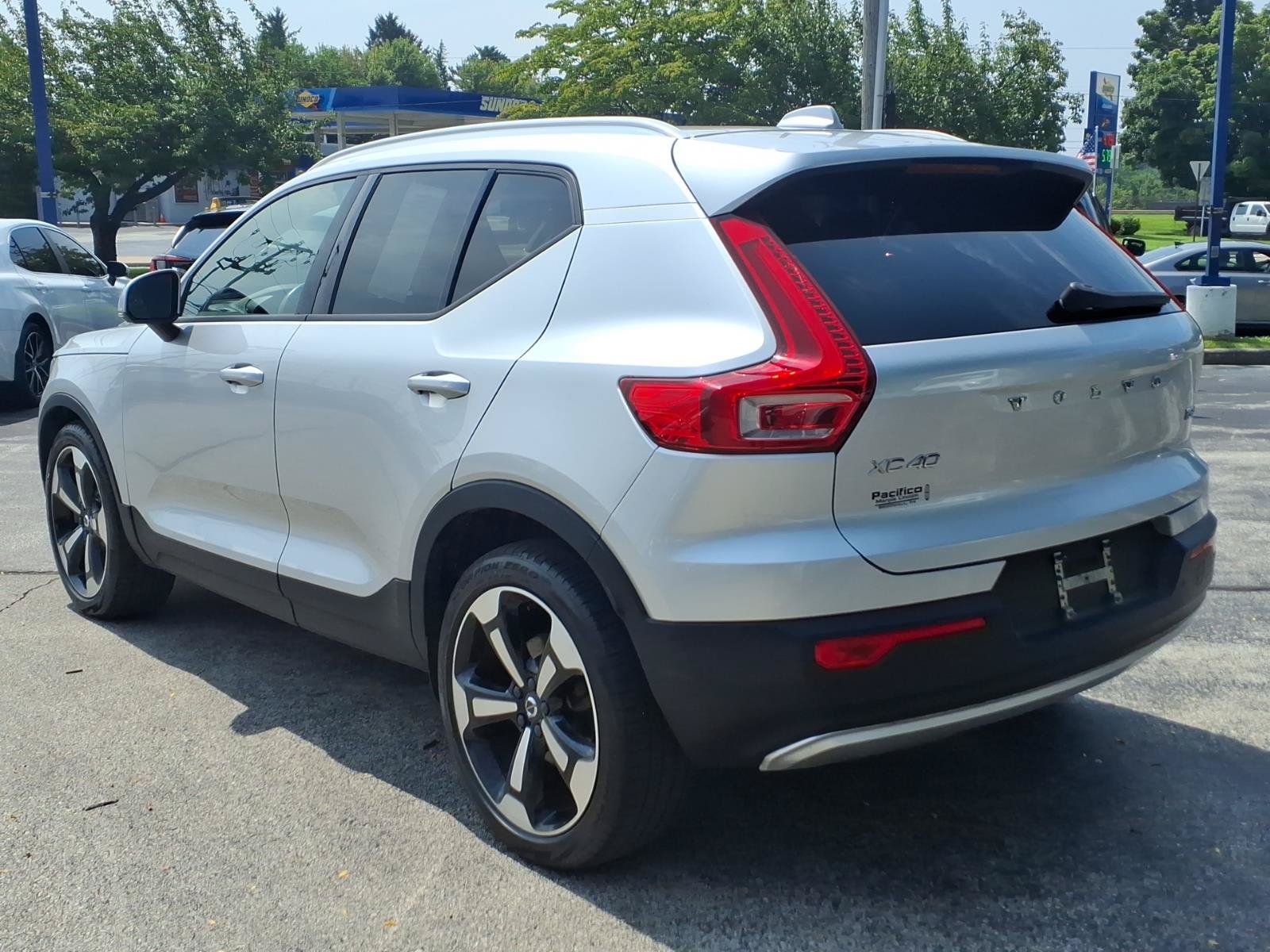 Used 2019 Volvo XC40 T5 Momentum AWD/4WD image 5