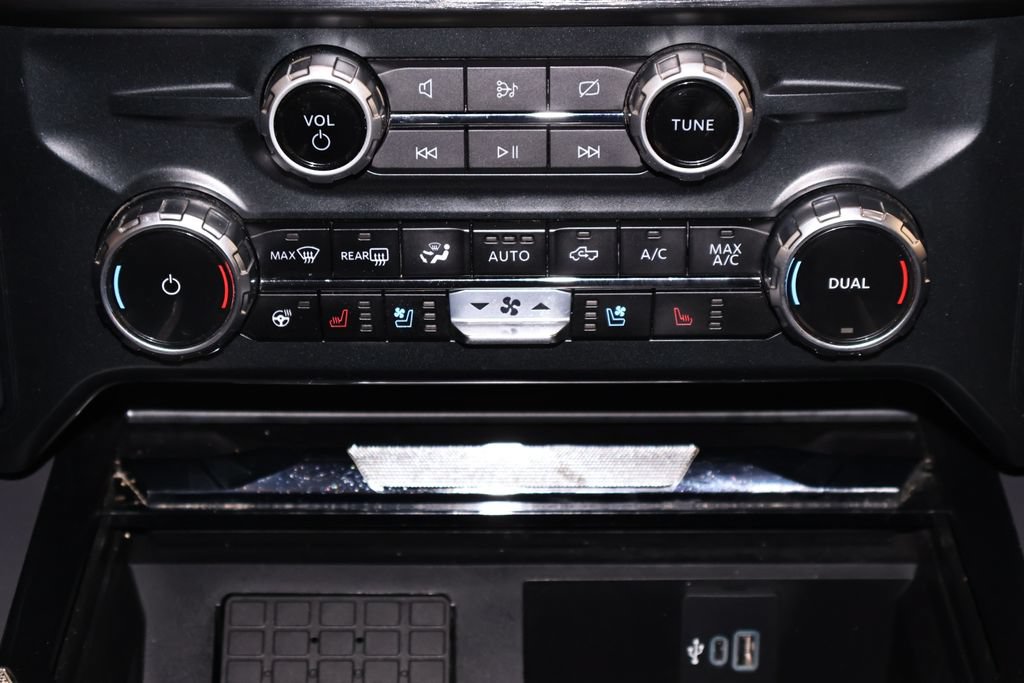 Certified 2023 Ford F350 Lariat w/ Lariat Ultimate Package AWD/4WD image 39