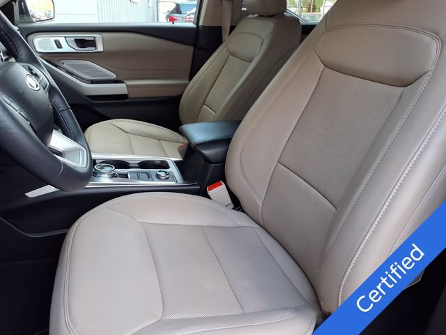 Certified 2024 Ford Explorer Limited w/ Limited Technology Package AWD/4WD image 3