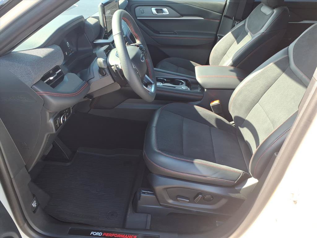 Certified 2025 Ford Explorer ST AWD/4WD image 5