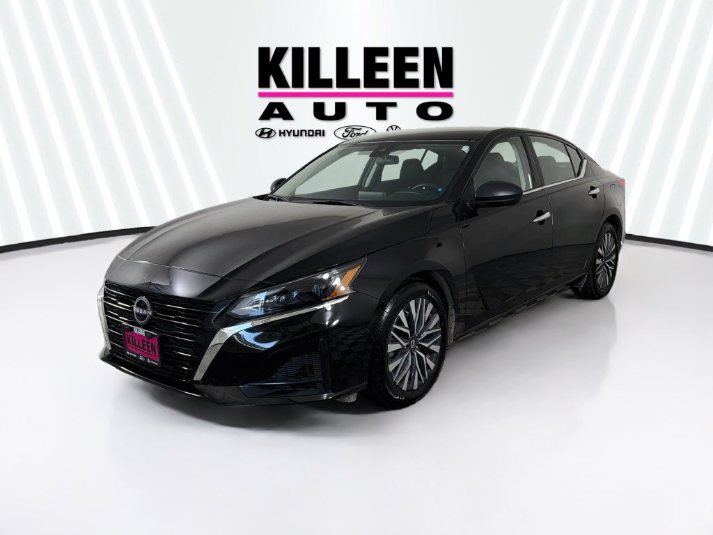 Used 2025 Nissan Altima 2.5 SV FWD image 3
