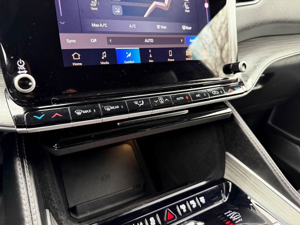 Used 2023 Jeep Wagoneer Series III w/ Convenience Group I image 37