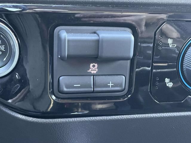 Used 2025 Chevrolet Silverado 1500 LT Trail Boss w/ LT Trail Boss Premium Package AWD/4WD image 30