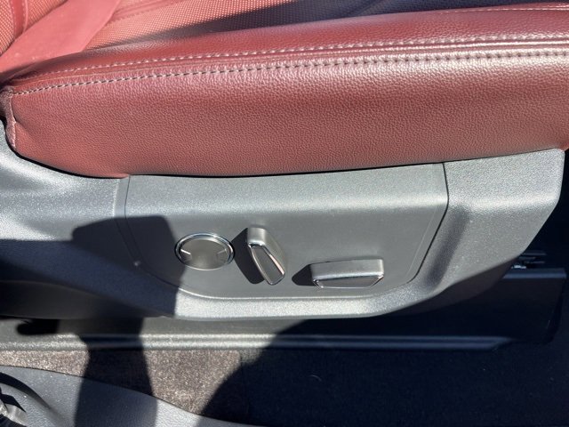 Certified 2023 Ford Expedition Limited image 31