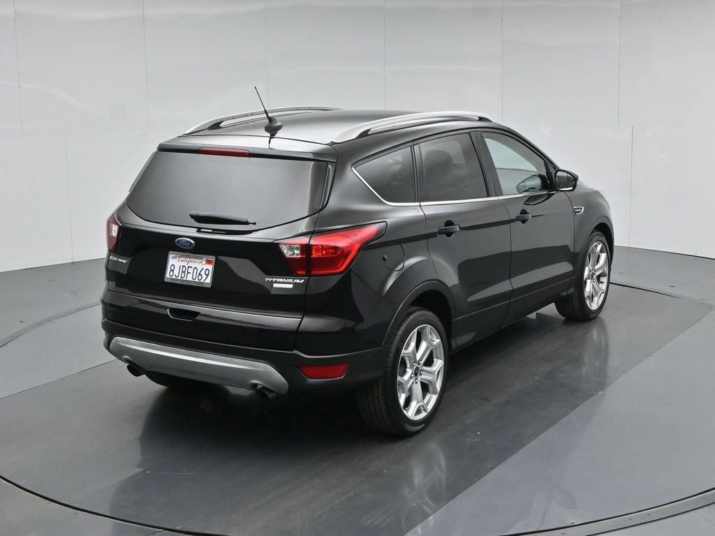 Certified 2019 Ford Escape Titanium FWD image 15