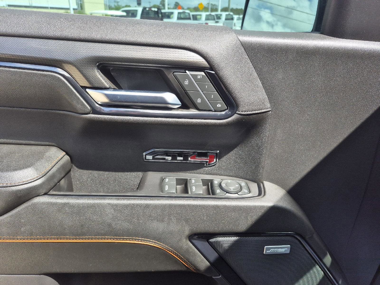 Used 2024 GMC Sierra 1500 AT4 w/ Technology Package AWD/4WD image 8