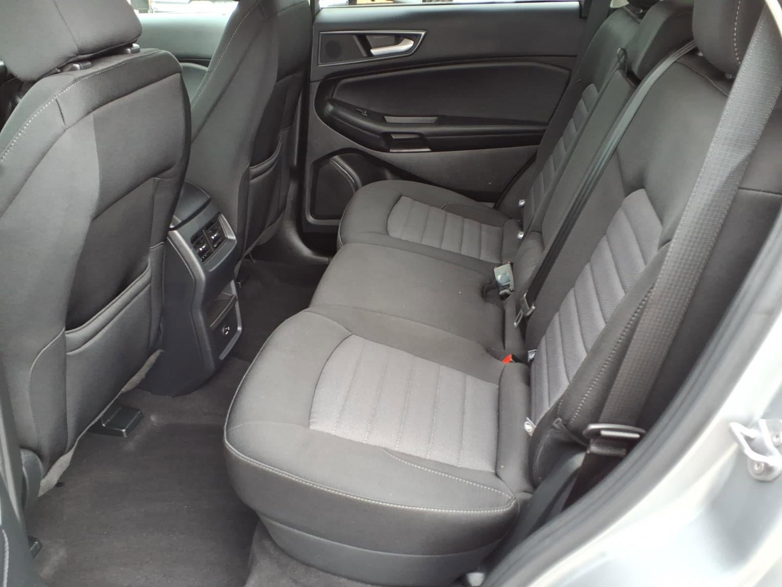 Certified 2022 Ford Edge SE w/ Black Appearance Package image 17