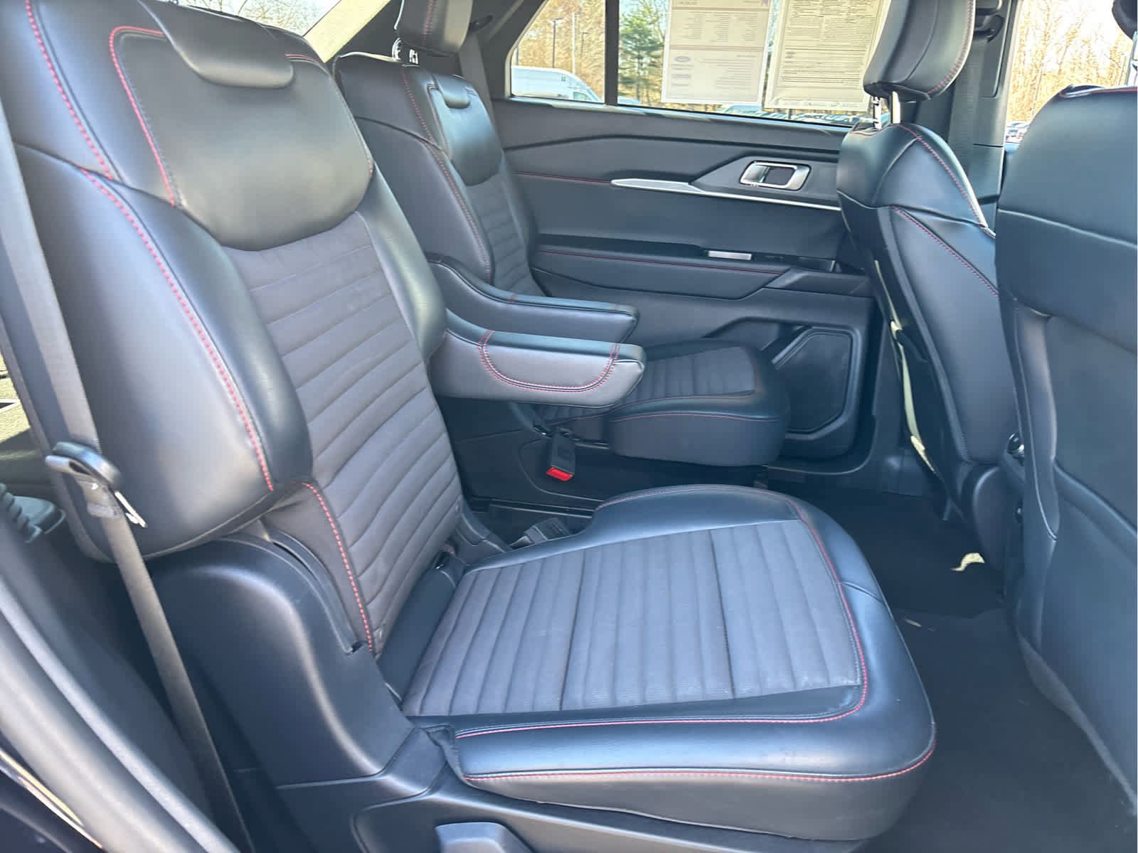 Certified 2025 Ford Explorer ST-Line image 39