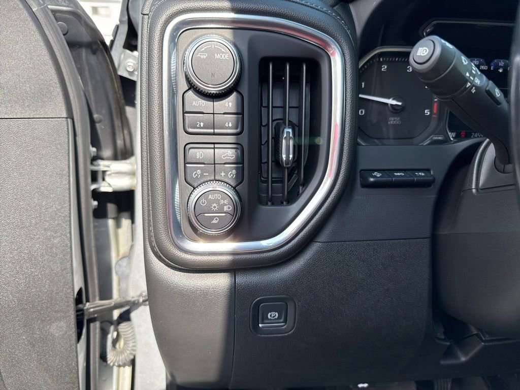 Used 2020 GMC Sierra 3500 Denali w/ Denali Ultimate Package AWD/4WD image 21