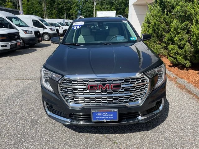 Used 2022 GMC Terrain Denali w/ Denali Premium Package AWD/4WD image 3