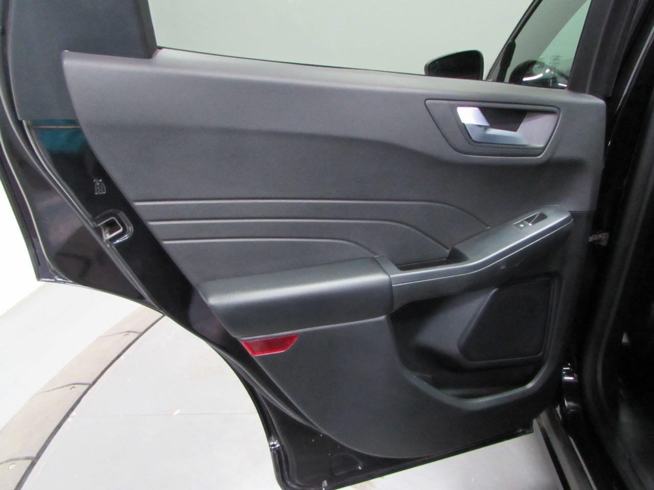 Certified 2025 Ford Escape ST-Line Select AWD/4WD image 14