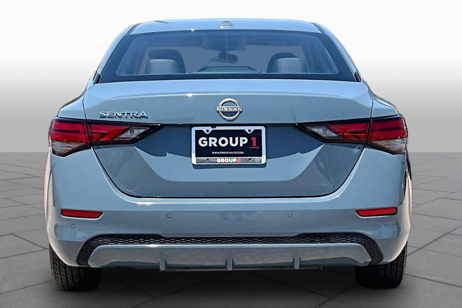 Used 2025 Nissan Sentra SV FWD image 5