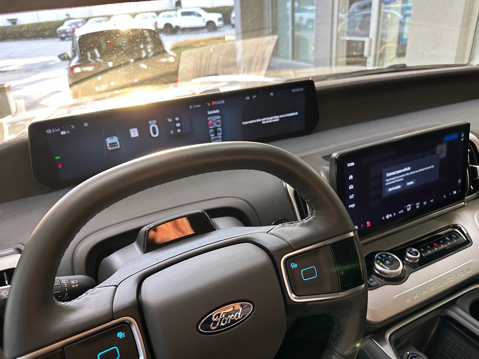 Certified 2025 Ford Expedition Active image 37