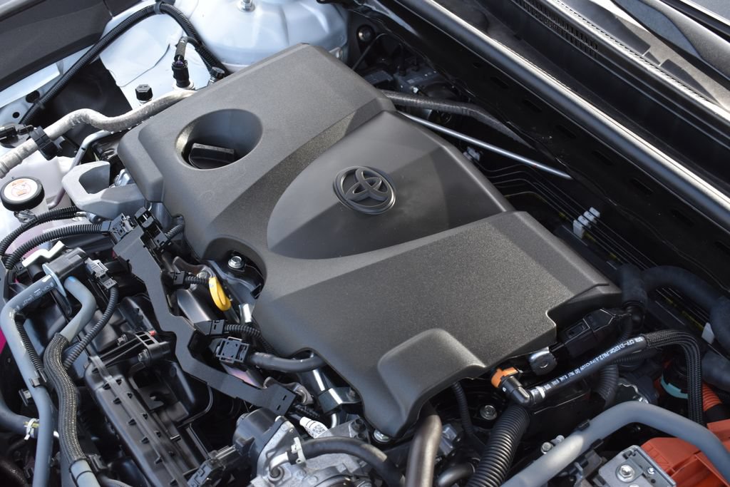 Used 2025 Toyota Camry LE FWD image 14