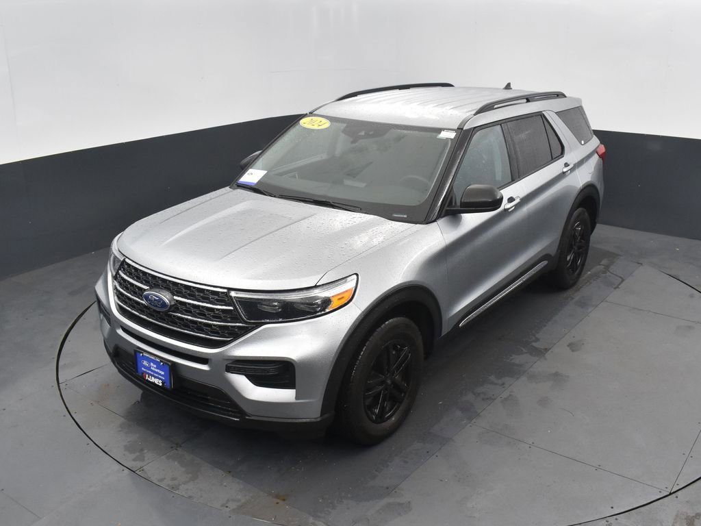 Certified 2024 Ford Explorer XLT w/ Class IV Trailer Tow Package image 35