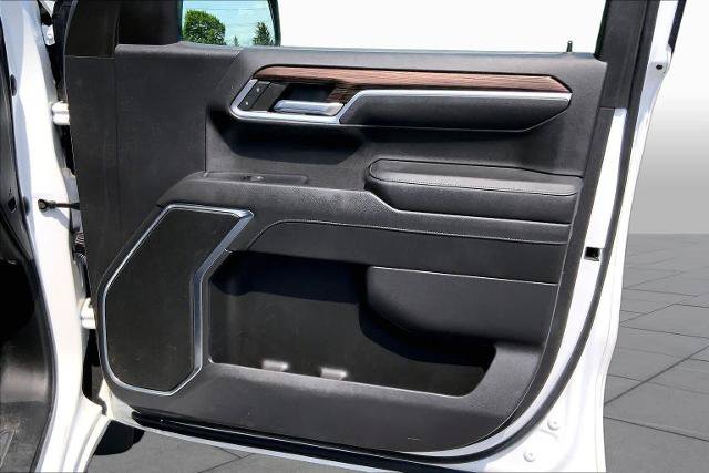 Used 2022 Chevrolet Silverado 1500 LT AWD/4WD image 23