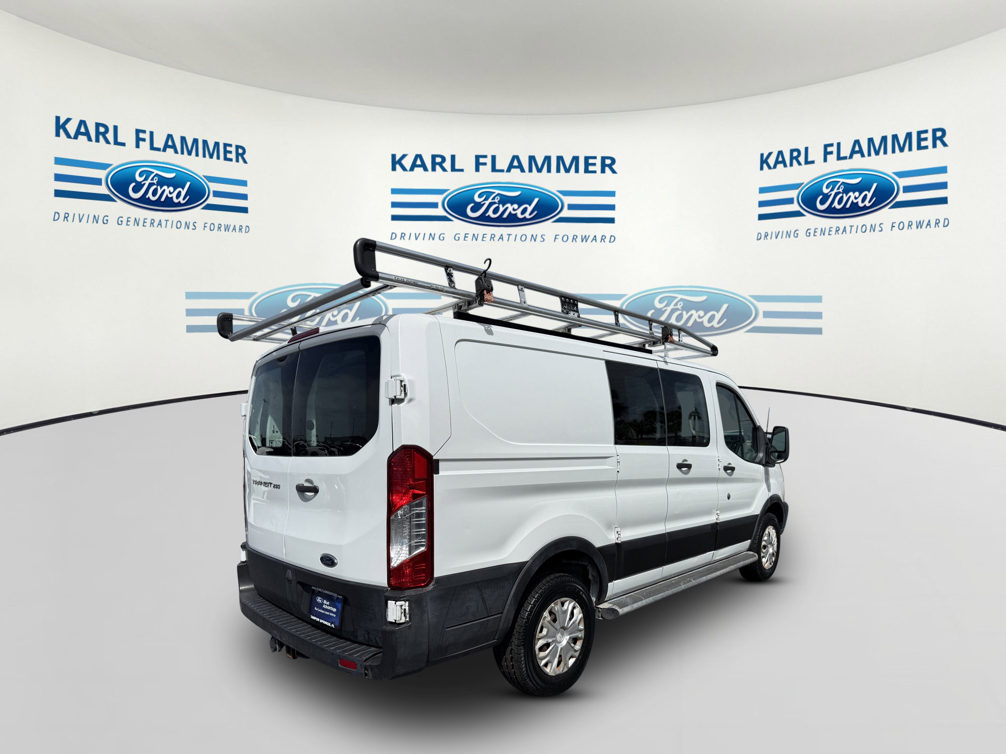 Certified 2019 Ford Transit 250 130 Low Roof w/ Exterior Upgrade Package RWD image 3