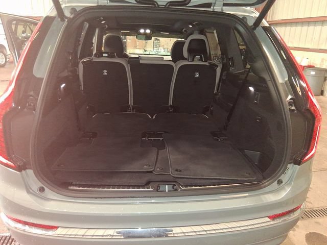 Used 2025 Volvo XC90 B6 Plus AWD/4WD image 23