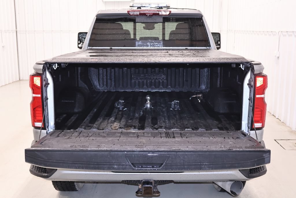 Used 2024 Chevrolet Silverado 3500 High Country w/ High Country Premium Package AWD/4WD image 45