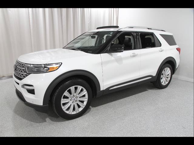 Certified 2022 Ford Explorer Limited w/ Equipment Group 301A AWD/4WD image 3
