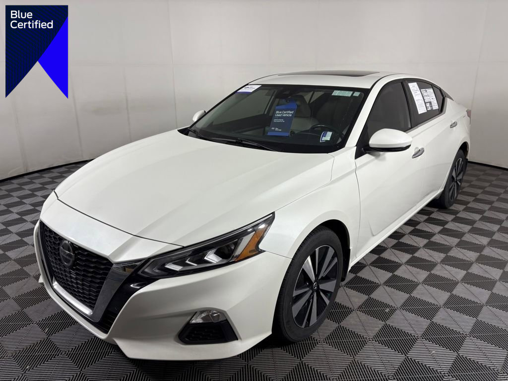 Used 2022 Nissan Altima 2.5 SV w/ SV Premium Package