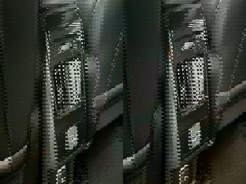 Used 2024 Jeep Compass Latitude image 13