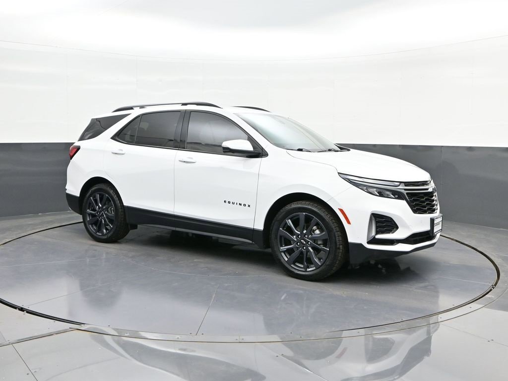 Used 2022 Chevrolet Equinox RS w/ RS Leather Package image 14