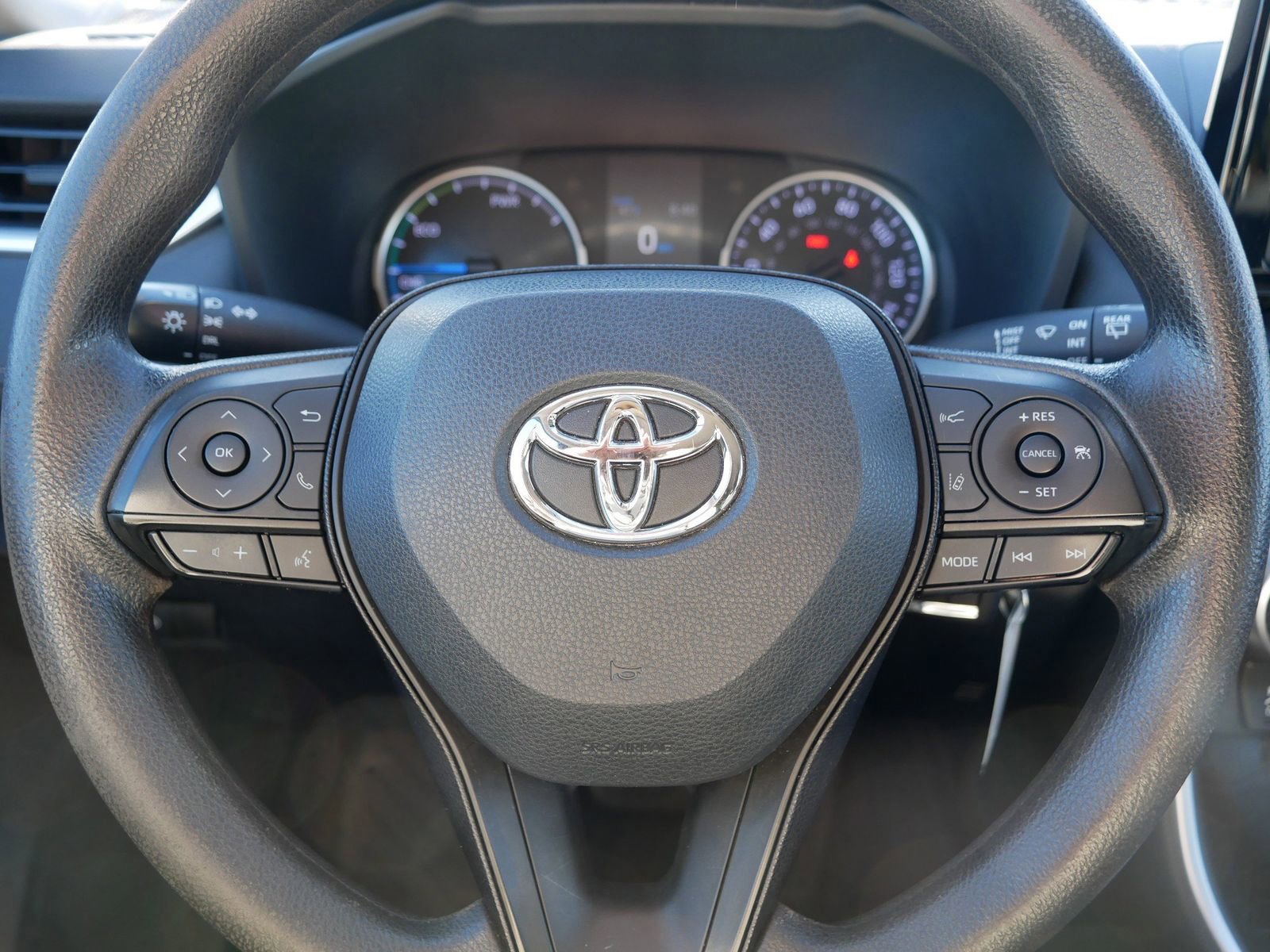 Used 2019 Toyota RAV4 LE w/ Carpet Mat Package AWD/4WD image 26